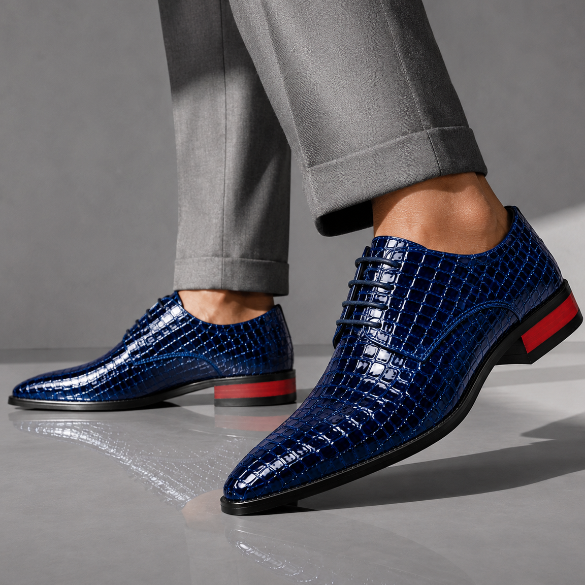 SANTORI Croc-Textured Oxford Shoes