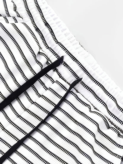 Tavo Stripe Short – Sleek Striped Design for Everyday Comfort