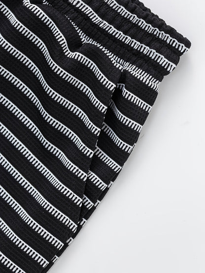 Tavo Stripe Short – Sleek Striped Design for Everyday Comfort