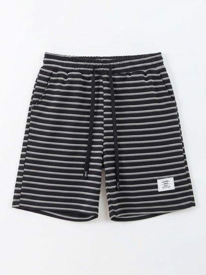Tavo Stripe Short – Sleek Striped Design for Everyday Comfort