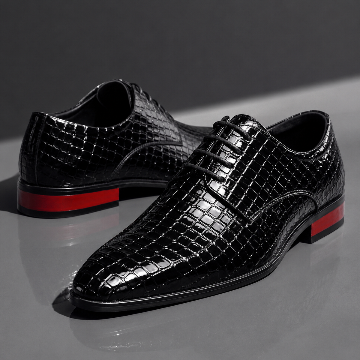 SANTORI Croc-Textured Oxford Shoes