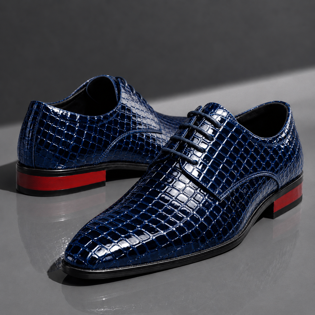 SANTORI Croc-Textured Oxford Shoes